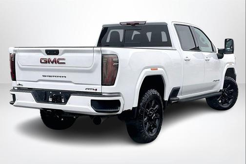 2024 GMC Sierra 2500 AT4