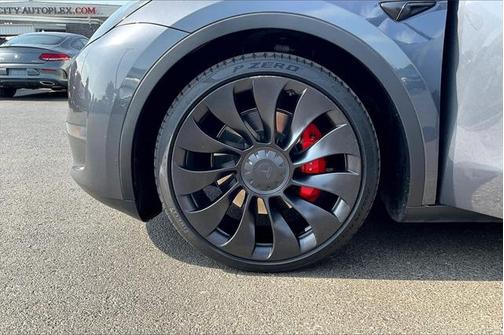 2022 Tesla Model Y Performance Dual Motor All-Wheel Drive