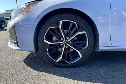 2023 Nissan Altima SR FWD
