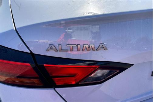 2023 Nissan Altima SR FWD