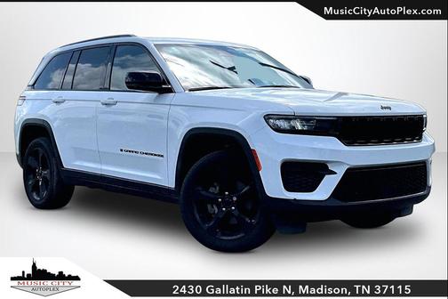 Bright White Clearcoat 2023 Jeep Grand Cherokee Altitude