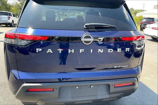 2023 Nissan Pathfinder SV 4WD