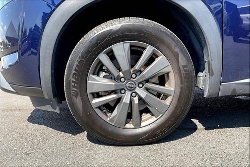2023 Nissan Pathfinder SV 4WD