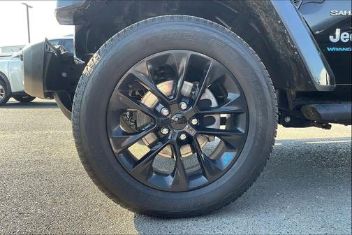 Black Clearcoat 2023 Jeep Wrangler 4xe Sahara
