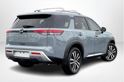 2024 Nissan Pathfinder Platinum FWD