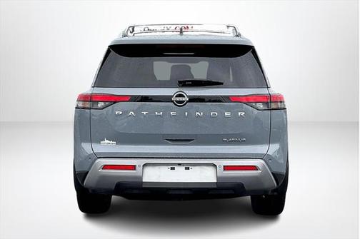 2024 Nissan Pathfinder Platinum FWD