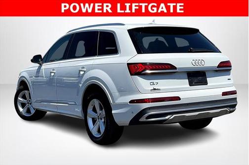 2024 Audi Q7 45 Premium Plus