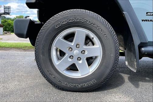 Anvil Clear Coat 2014 Jeep Wrangler Sport