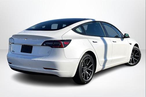 2022 Tesla Model 3 Standard Range
