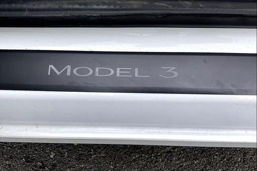 2022 Tesla Model 3 Standard Range