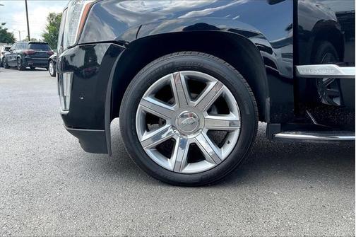 2018 Cadillac Escalade ESV Luxury
