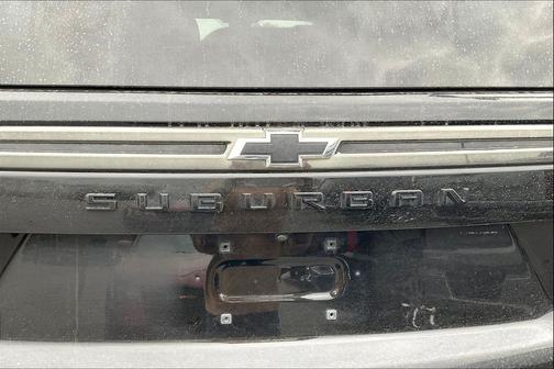2022 Chevrolet Suburban 4WD Z71