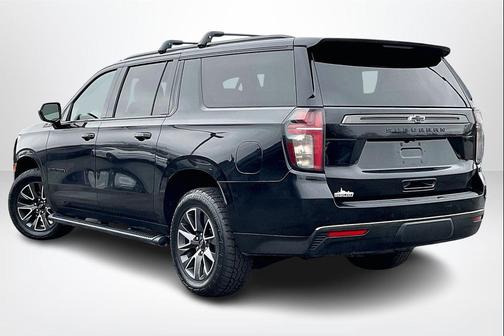 2022 Chevrolet Suburban 4WD Z71