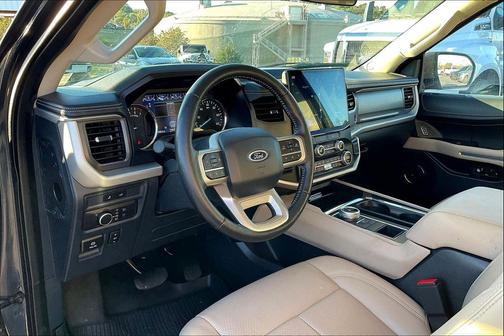 2022 Ford Expedition Max XLT