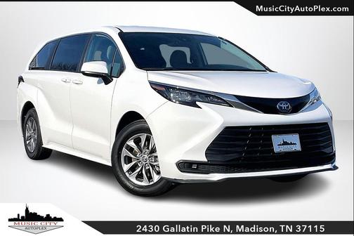 2024 Toyota Sienna LE