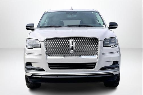 2024 Lincoln Navigator Premiere