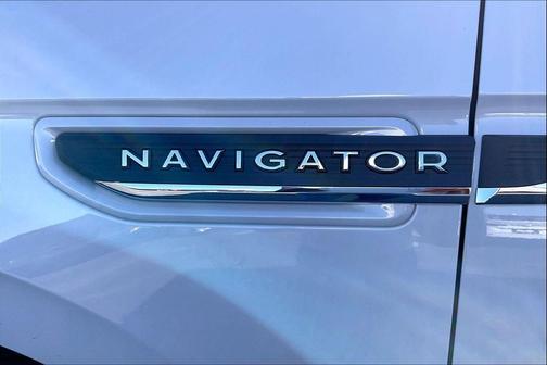 2024 Lincoln Navigator Premiere