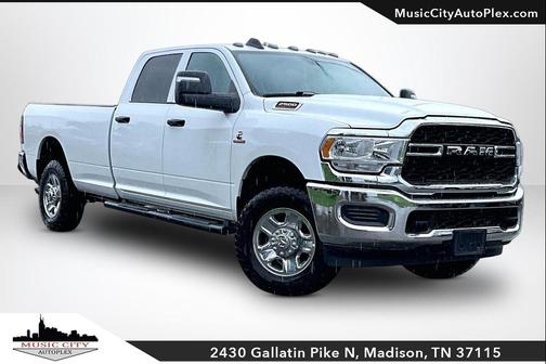 Bright White Clearcoat 2024 RAM 2500 Tradesman Crew Cab 4x4 8' Box