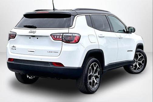 Bright White Clearcoat 2025 Jeep Compass Limited