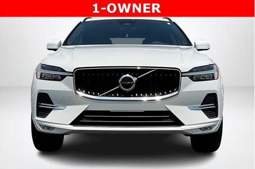 2022 Volvo XC60 B5 Momentum