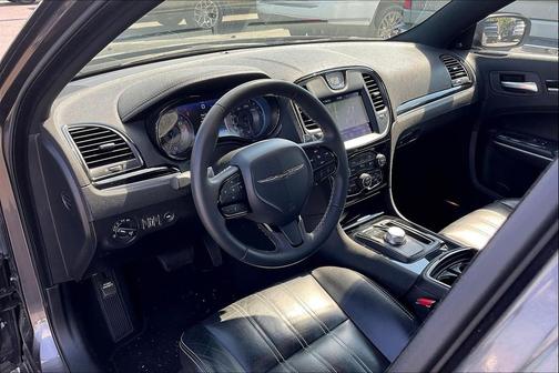 2022 Chrysler 300 S
