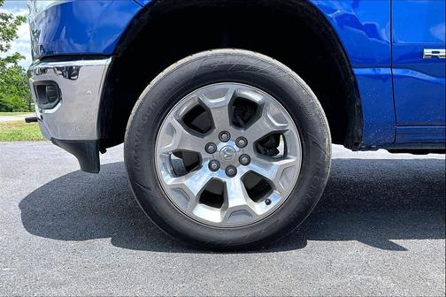 Blue Streak Pearlcoat 2019 RAM 1500 Big Horn