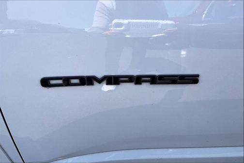 Bright White Clearcoat 2022 Jeep Compass High Altitude