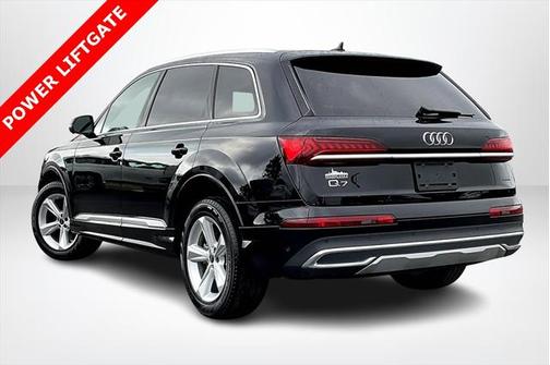 2024 Audi Q7 45 Premium Plus