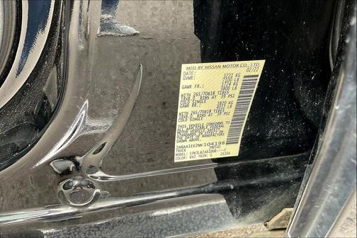 2022 Nissan Titan SV