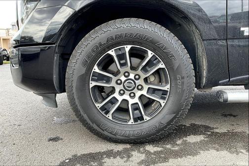 2022 Nissan Titan SV