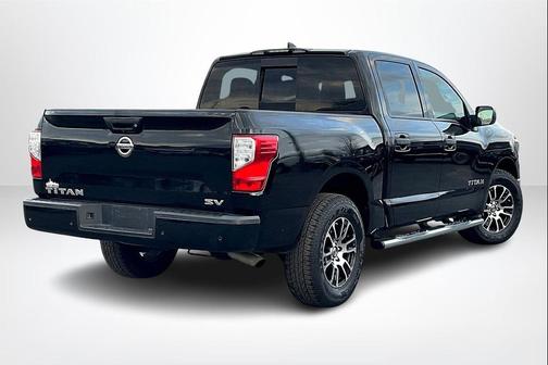 2022 Nissan Titan SV
