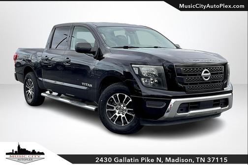 2022 Nissan Titan SV