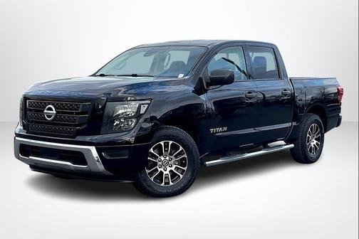 2022 Nissan Titan SV