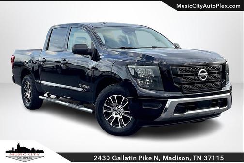 2022 Nissan Titan SV