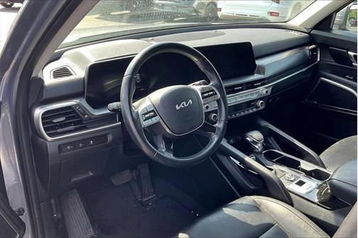 2023 Kia Telluride LX