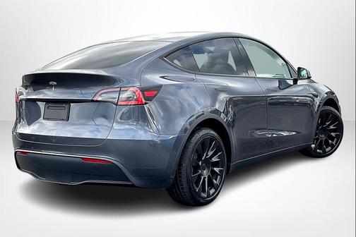 2021 Tesla Model Y Standard Range Rear-Wheel Drive