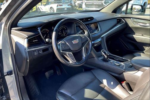 2022 Cadillac XT5 Premium Luxury