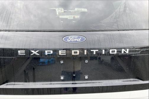 2025 Ford Expedition Max Active 4x4
