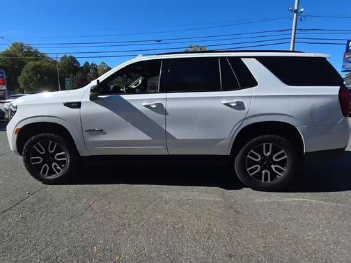 2023 GMC Yukon 4WD AT4