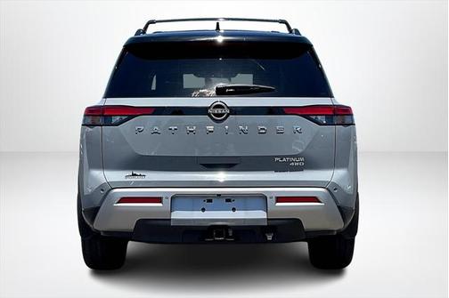 2022 Nissan Pathfinder Platinum 4WD