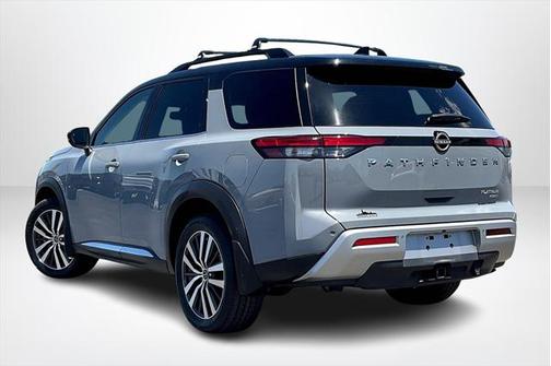 2022 Nissan Pathfinder Platinum 4WD