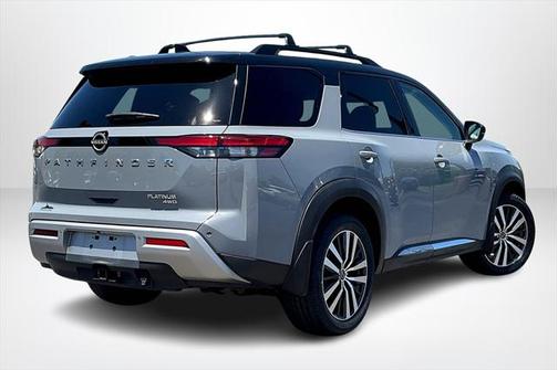 2022 Nissan Pathfinder Platinum 4WD