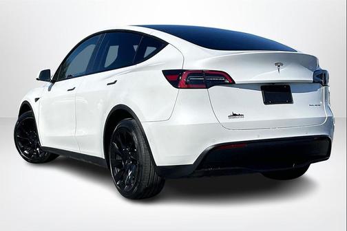 2022 Tesla Model Y Long Range Dual Motor All-Wheel Drive