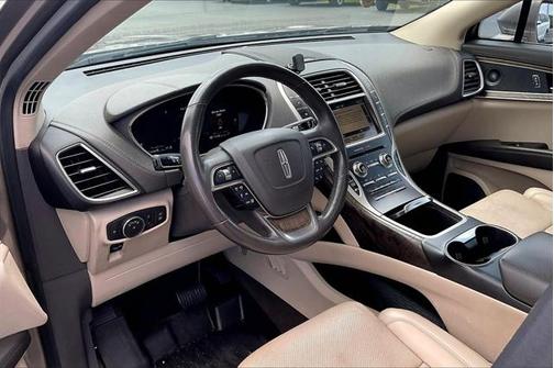2019 Lincoln Nautilus Reserve