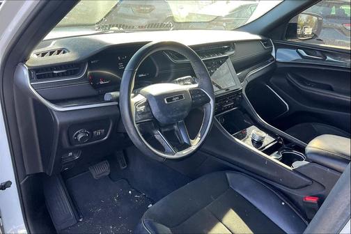 2022 Jeep Grand Cherokee Altitude