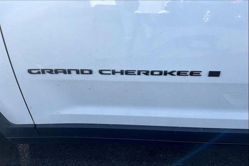 2022 Jeep Grand Cherokee Altitude