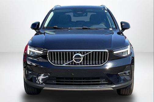 2024 Volvo XC40 B5 Plus Bright Theme