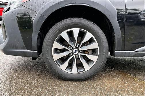 Crystal Black Silica 2023 Subaru Outback Limited
