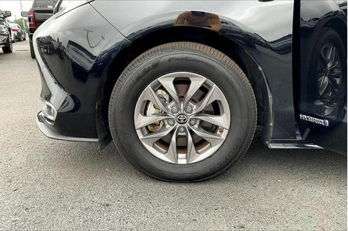 2021 Toyota Sienna XLE 7 Passenger