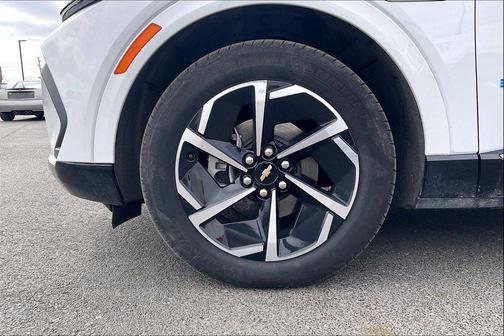 Summit White 2025 Chevrolet Equinox EV LT